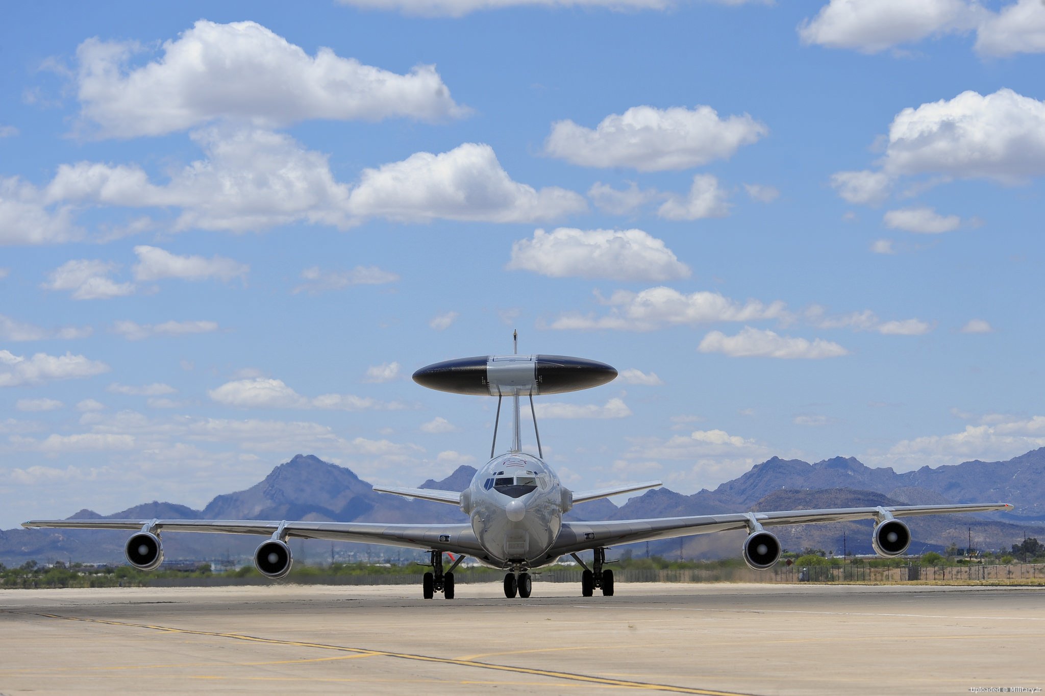 Boeing_E-3_Sentry.jpg