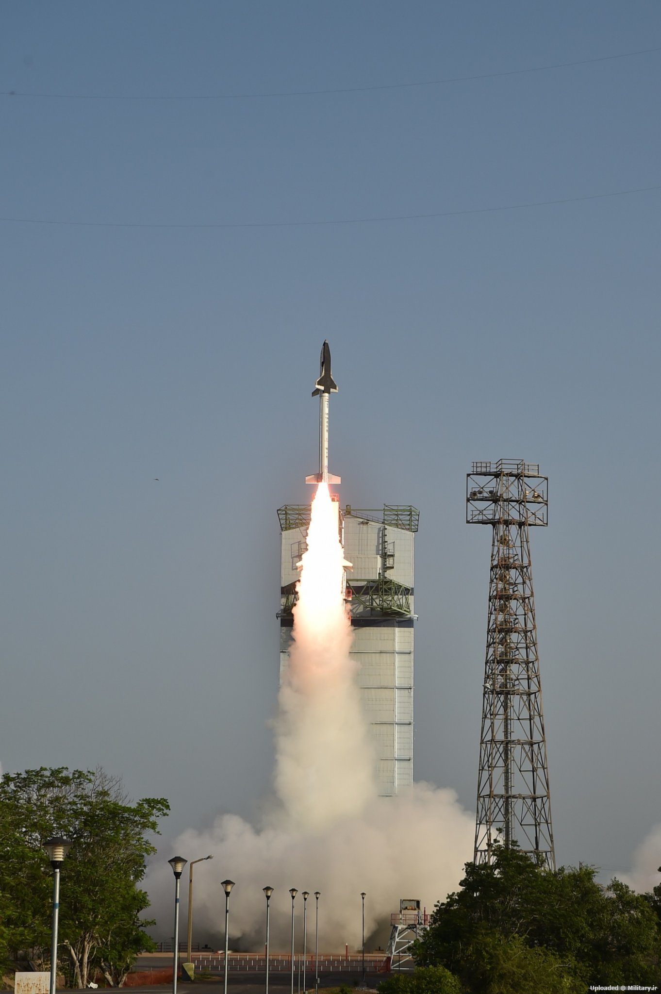 india-space-plane-launch-far.jpg