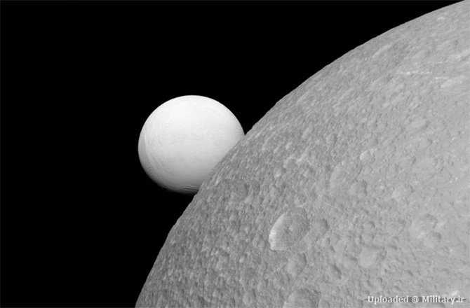 enceladus-670x440-151214.jpg