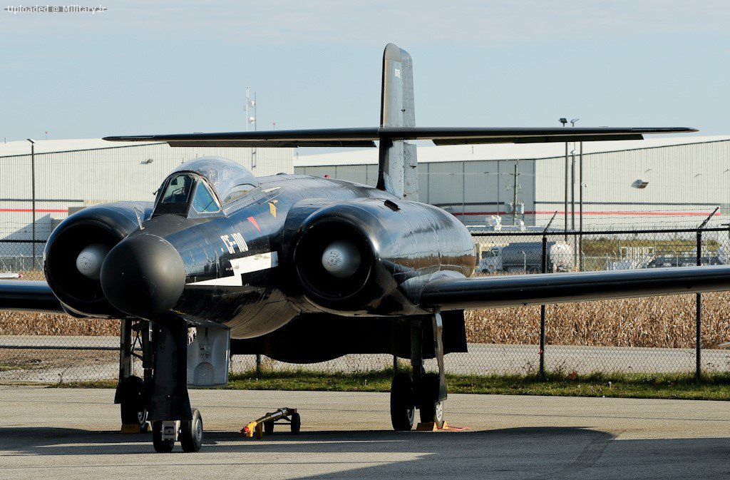 Avro_Canada_CF-100_Canuck_Mk5D_4.jpg