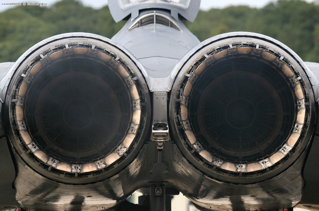 Boeing_F-15E_Strike_Eagle.jpg