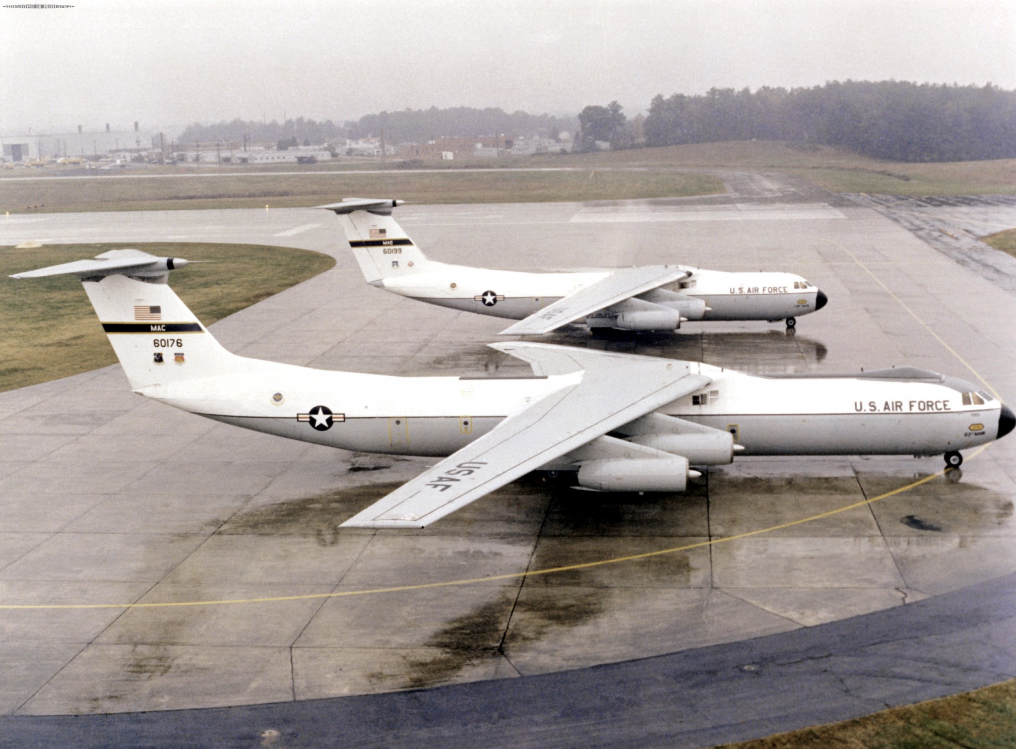 C-141A_C-141B_comparison.JPEG