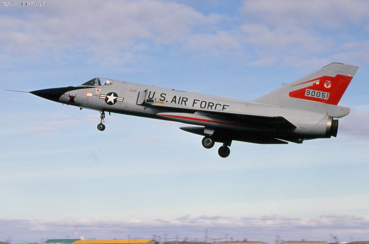 Convair_F-106A_Delta_Dart_1.jpg