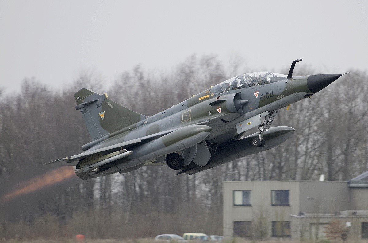 Dassault_Mirage_2000N_1.jpg