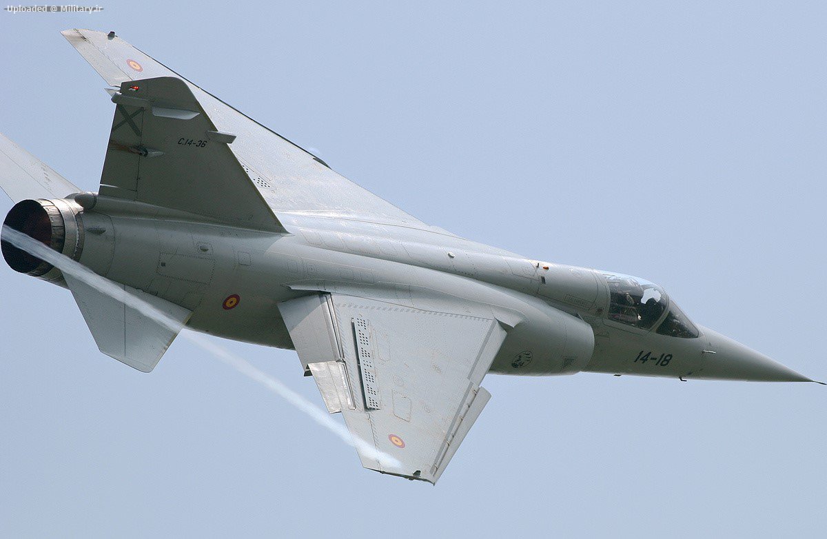 Dassault_Mirage_F1CE28M29_2.jpg