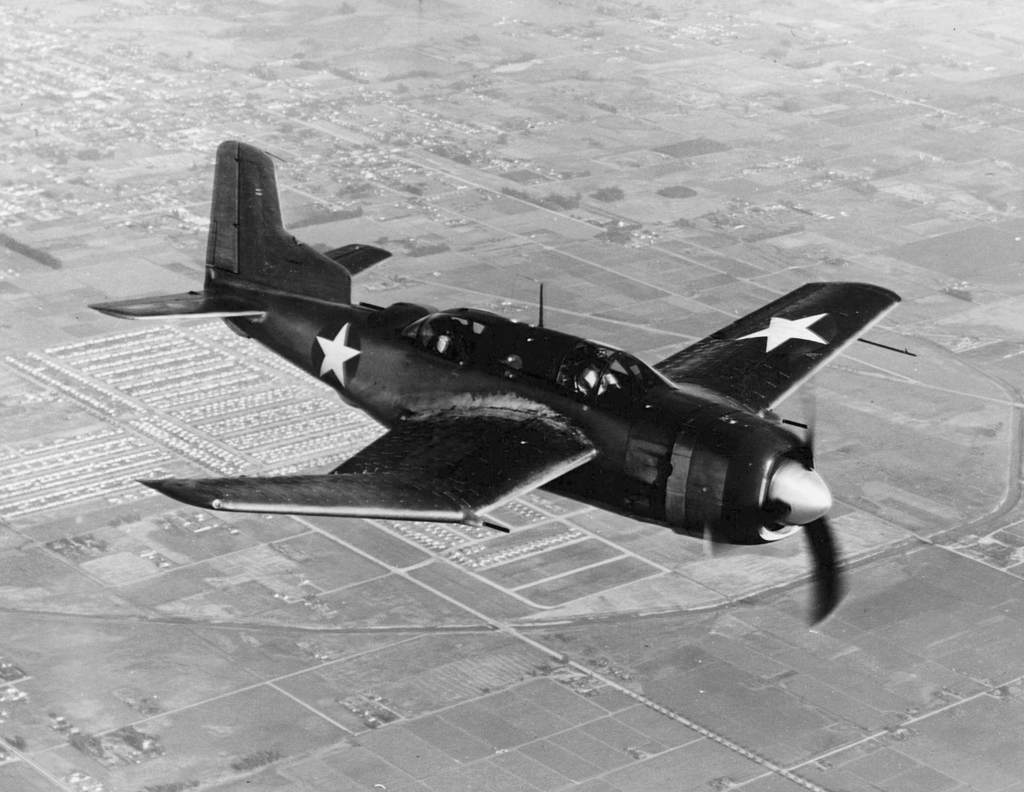 Douglas_XSB2D_Destroyer_in_flight.jpg