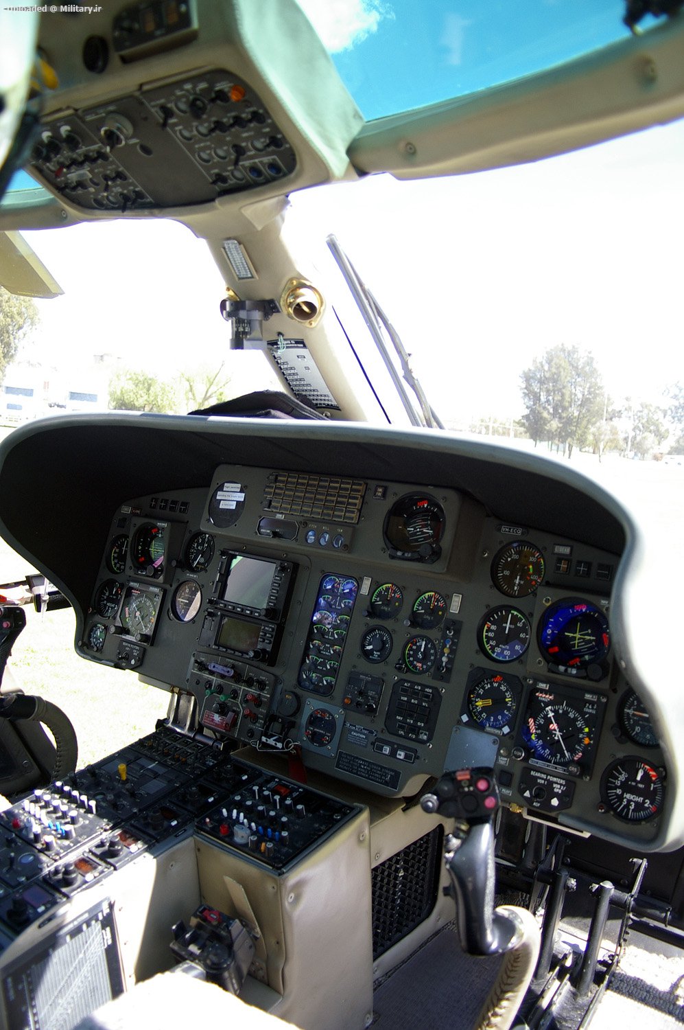 Eurocopter_AS365_N2_Dauphin_cockpit.jpg