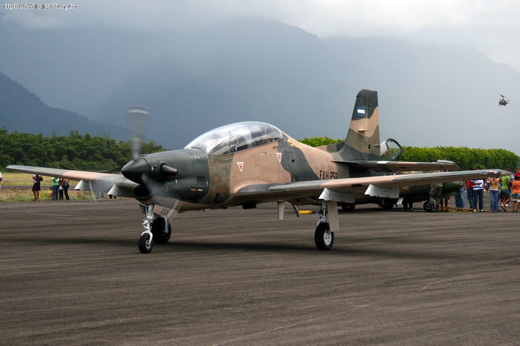 Honduras_Air_Force_-_Embraer_T-27_Tucano