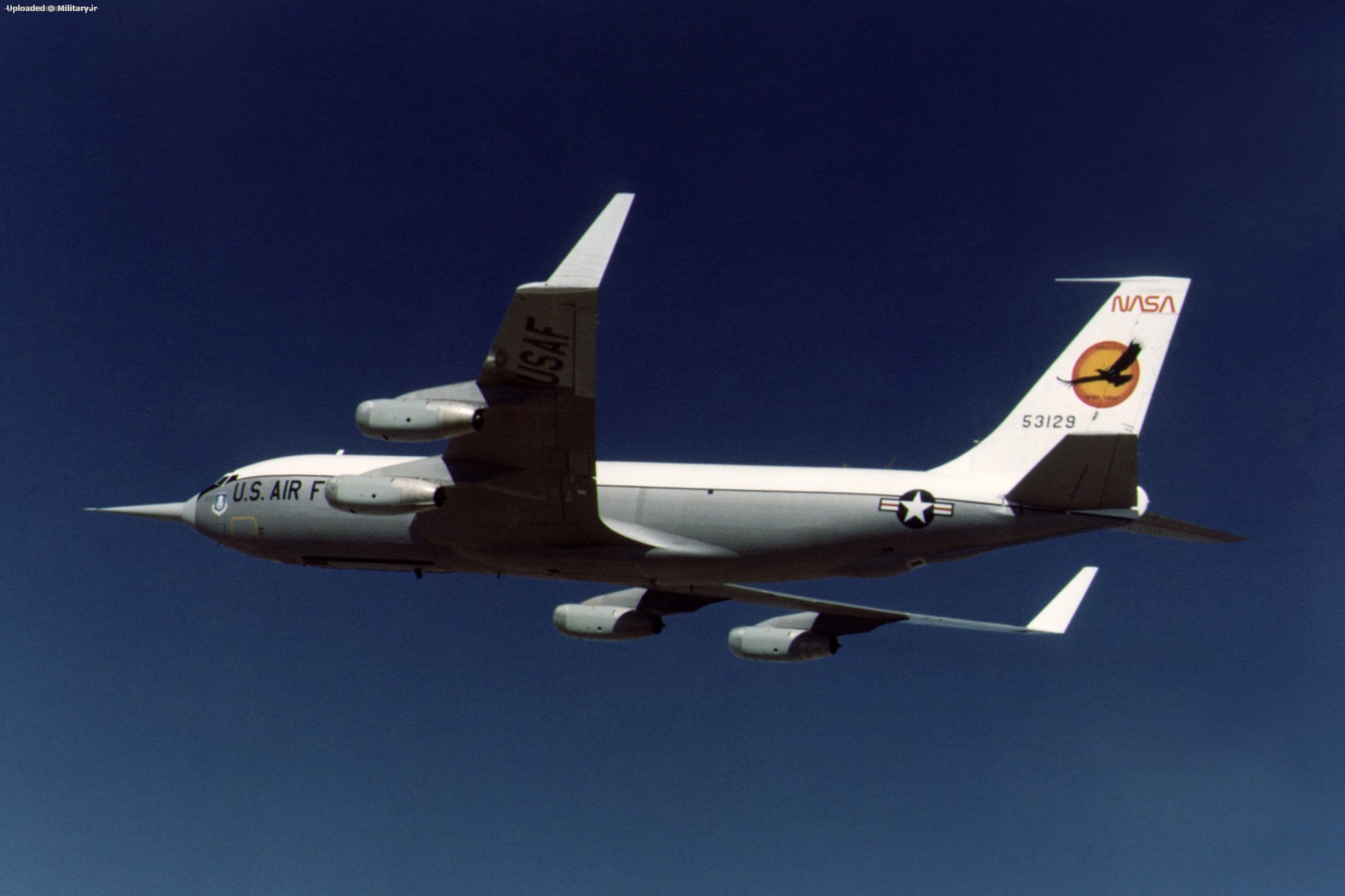 KC-135A_with_Winglets_in_flight.jpg