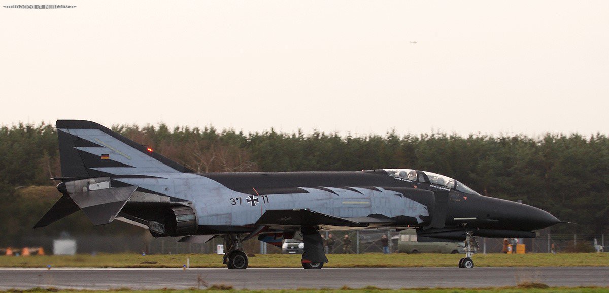 McDonnell_Douglas_F-4F_Phantom_II_2.jpg