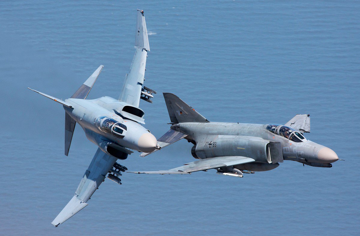 McDonnell_Douglas_F-4F_Phantom_II__2.jpg