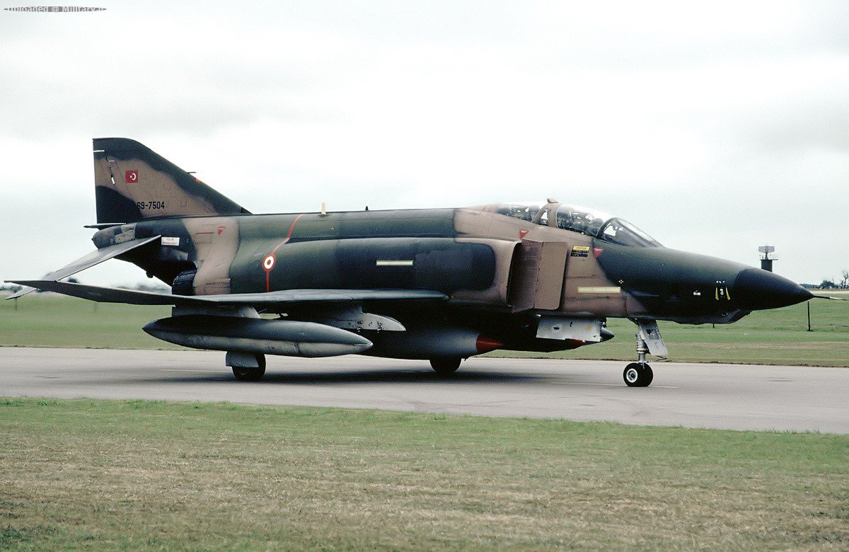 McDonnell_Douglas_RF-4E_Phantom_II_3.jpg
