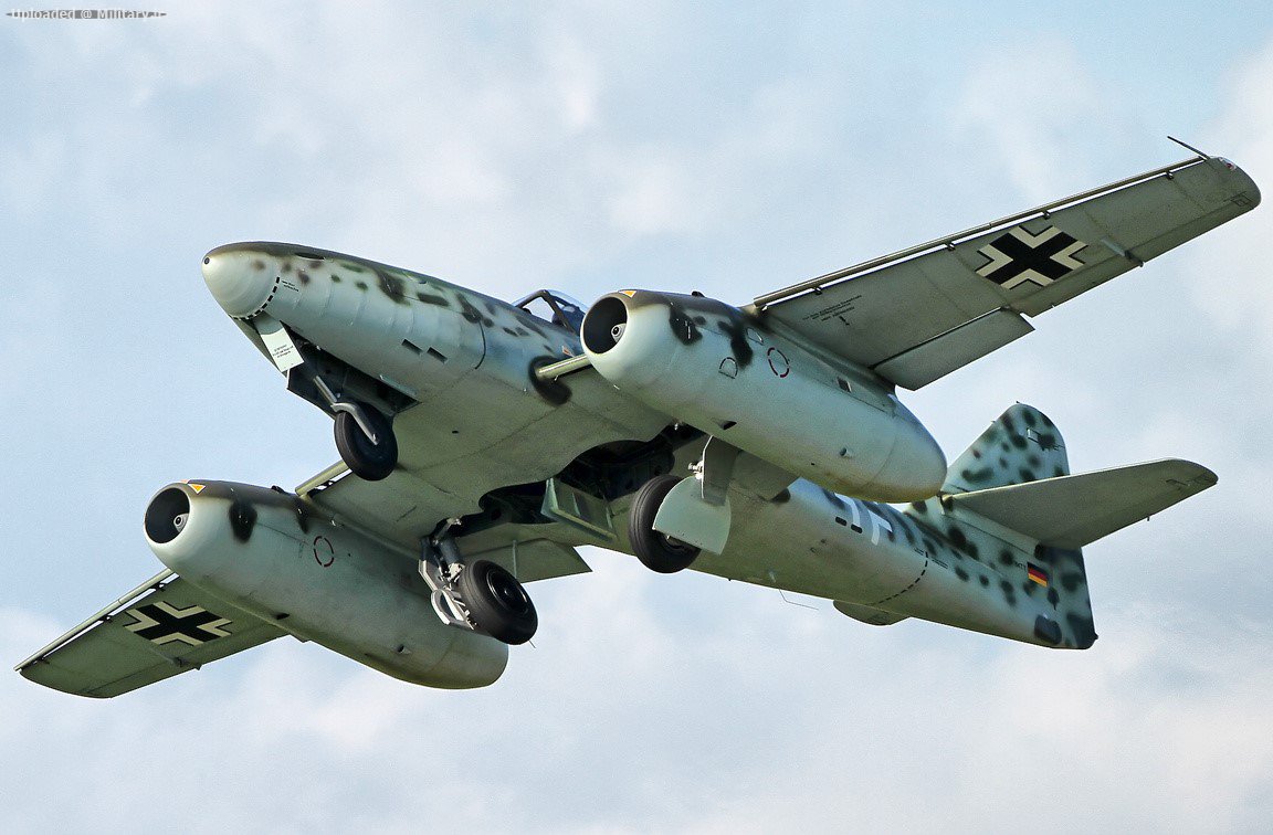 Messerschmitt_Me-262A-1C_Schwalbe_Replic