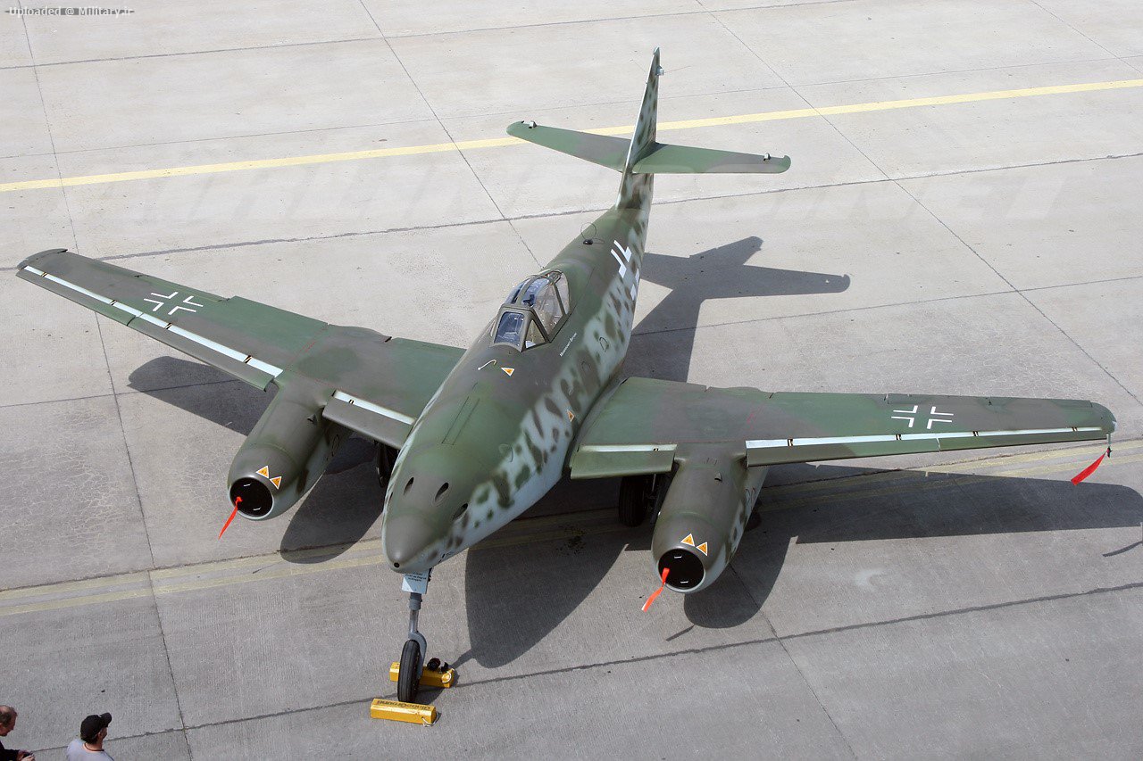 Messerschmitt_Me-262A-1C_Schwalbe_Replic