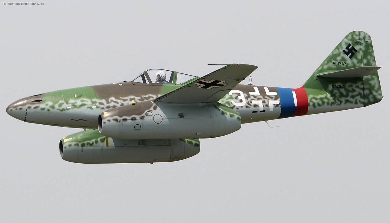 Messerschmitt_Me-262A_B-1C_Schwalbe_Repl