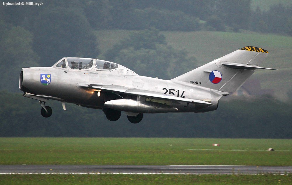 MiG-15_OK-UTI_AP2019_1865_800.jpg