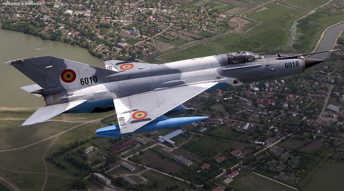 Mikoyan-Gurevich_MiG-21MF-75_Lancer_C.jp