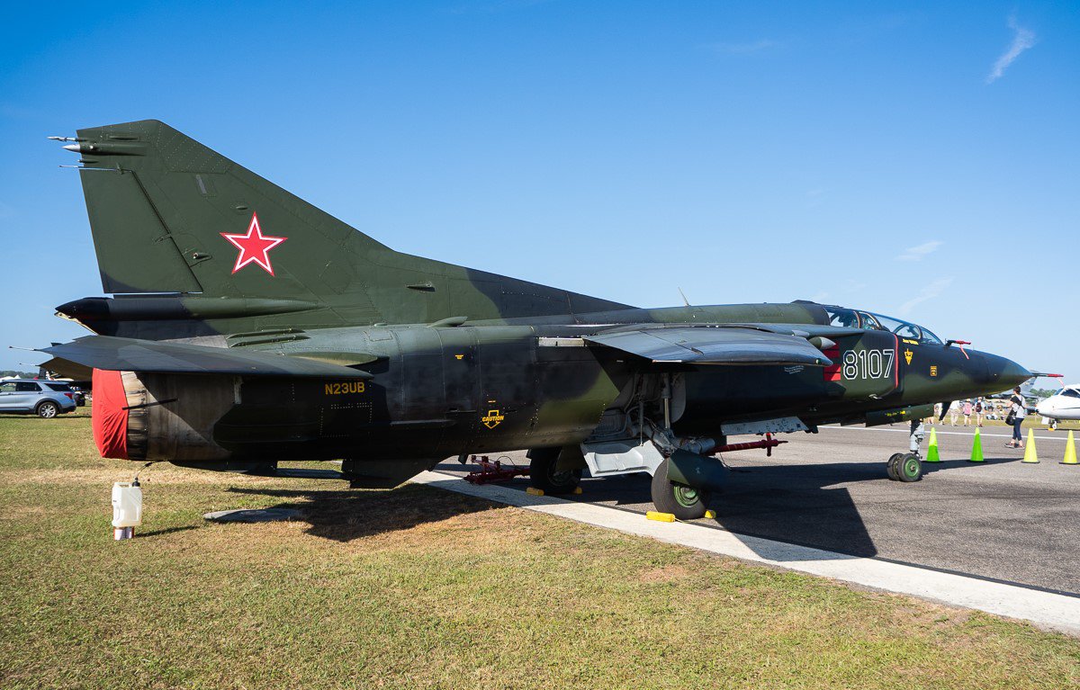 Mikoyan-Gurevich_MiG-23UB_6.jpg