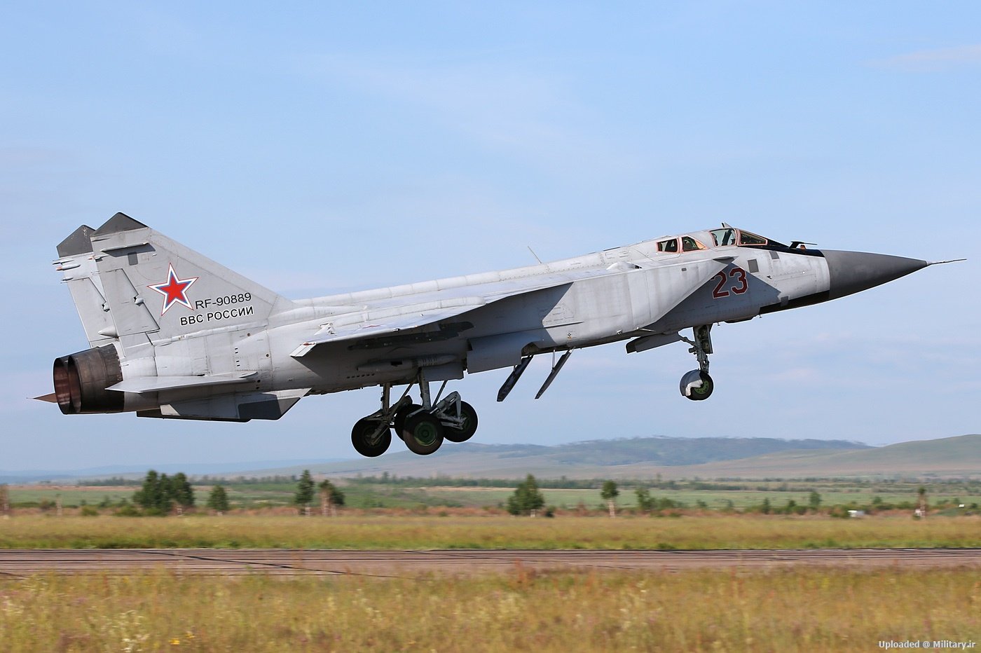 Mikoyan-Gurevich_MiG-31BM_-_3.jpg