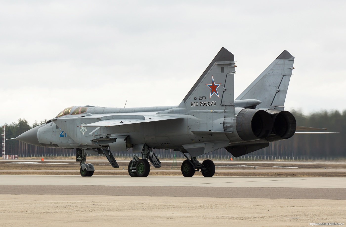 Mikoyan-Gurevich_MiG-31DZ.jpg