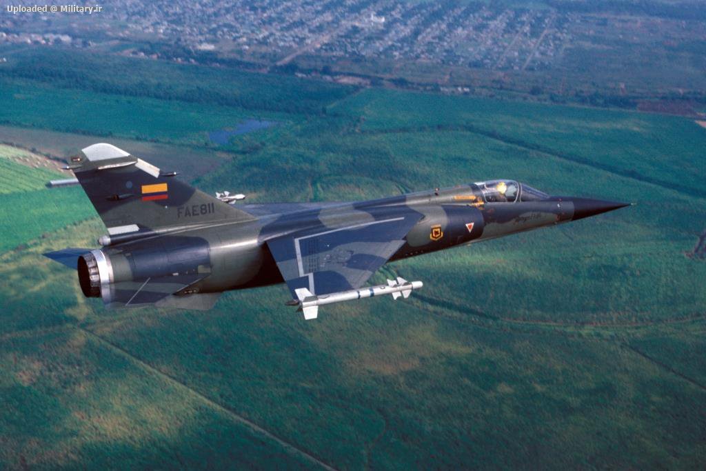 Mirage_F1JA_in_flight_over_Ecuador_1986.