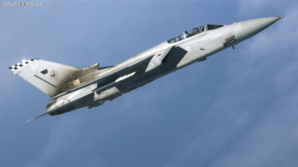 Panavia_Tornado_F3_1.jpg