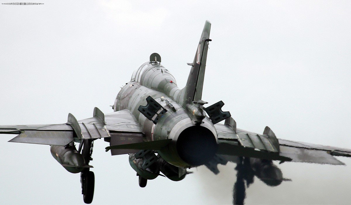 Sukhoi_Su-22UM3K_2.jpg