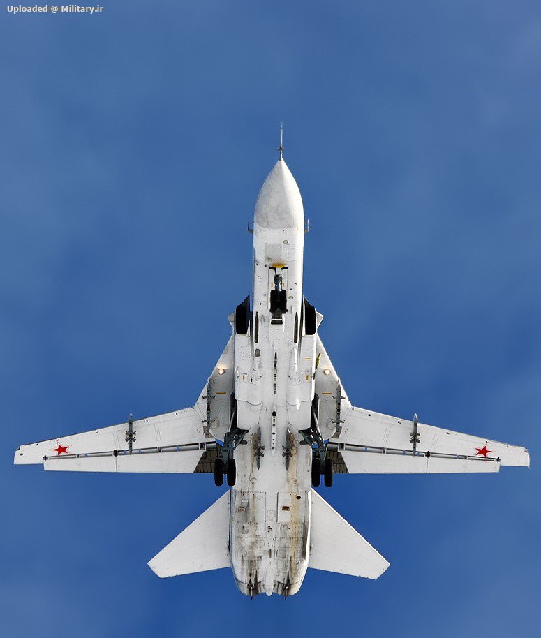 Sukhoi_Su-24M_4.jpg