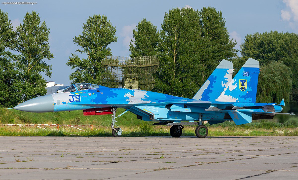 Sukhoi_Su-27.jpg