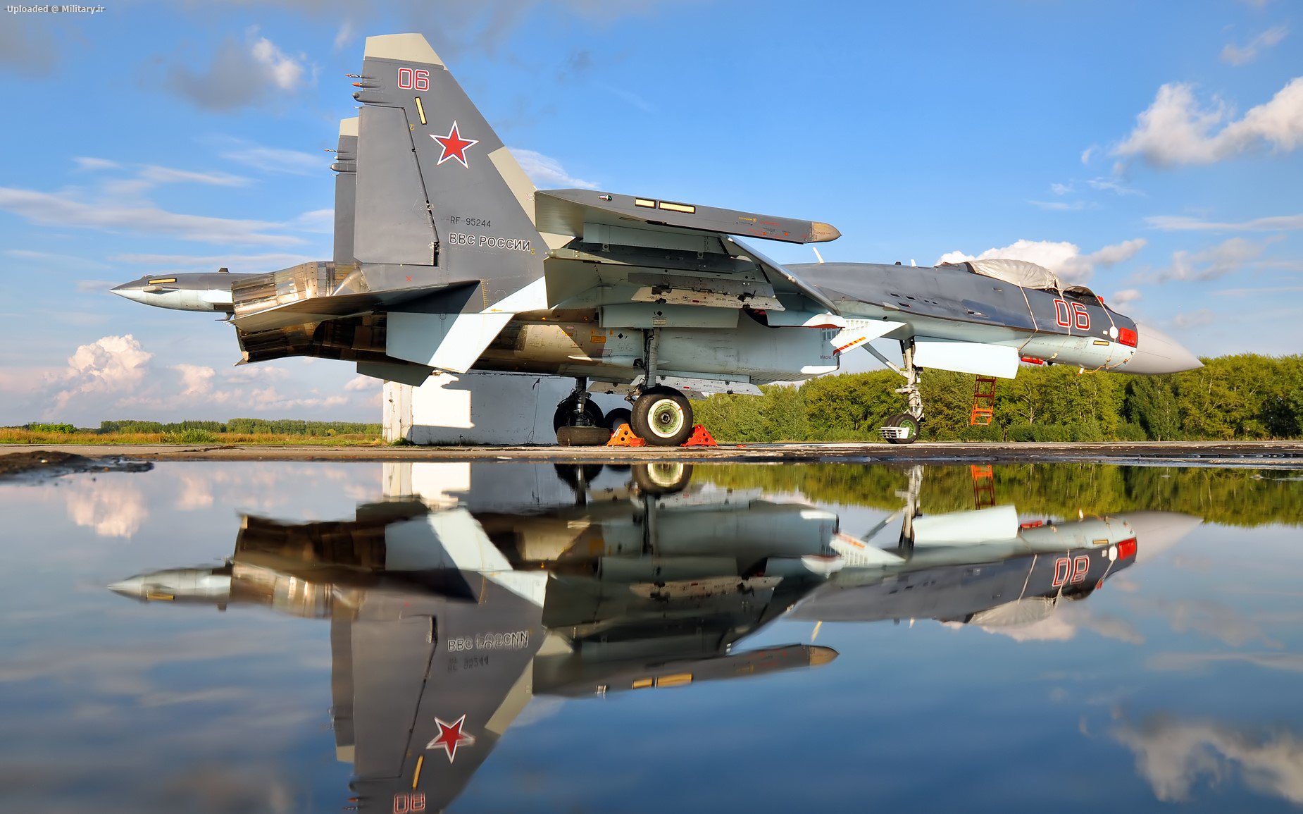 Sukhoi_Su-35S__1.jpg