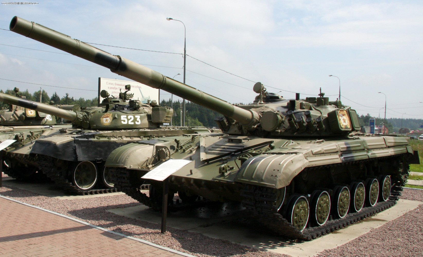 T-64AK_at_the_T-34_Tank_History_Museum.j