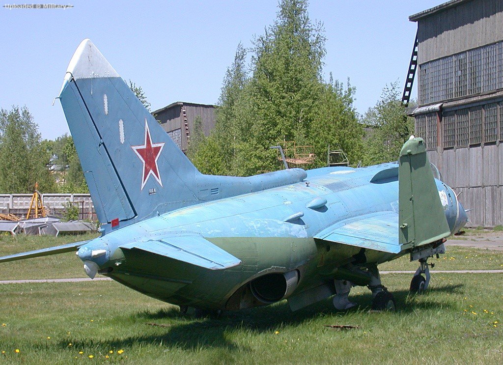 Yakovlev_Yak-38_1.jpg