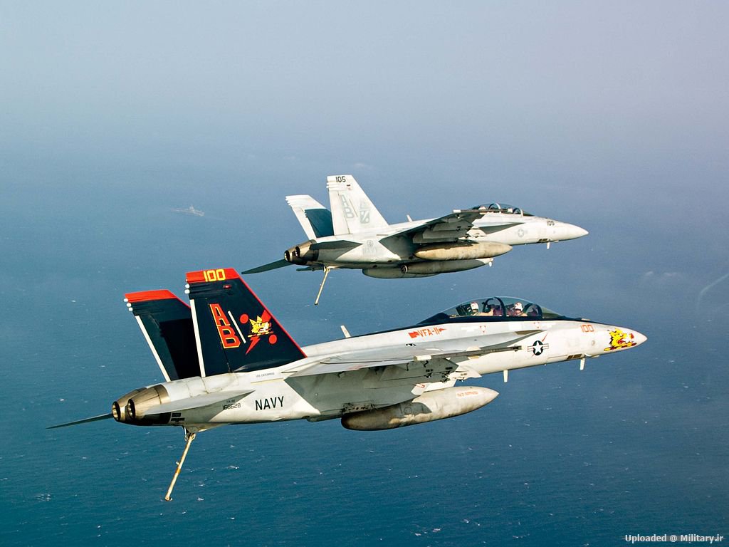 F-18Fs_of_VFA-11_in_flight_over_the_Red_Sea_in_2012.jpg