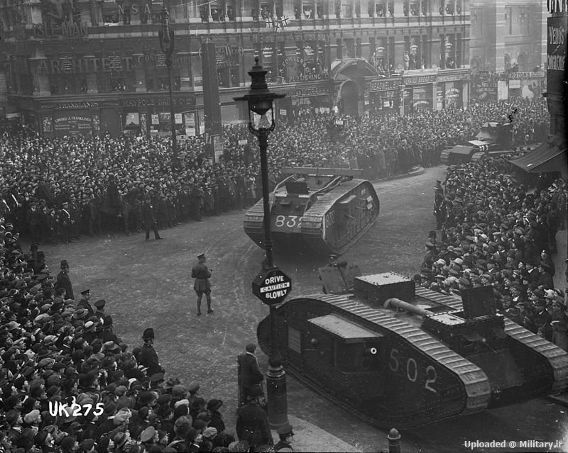 Tanks_on_parade_in_London_at_the_end_of_