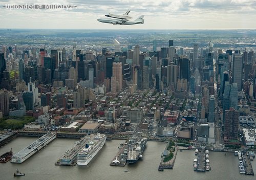 shuttle_enterprise_flight_to_new_york_20