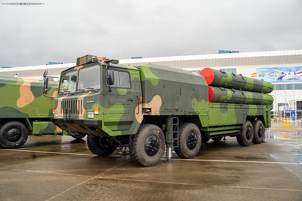 HQ-19_launcher_in_Zhuhai_airshow_2024.jp