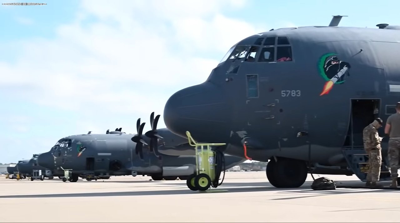 C-130_285529.jpg