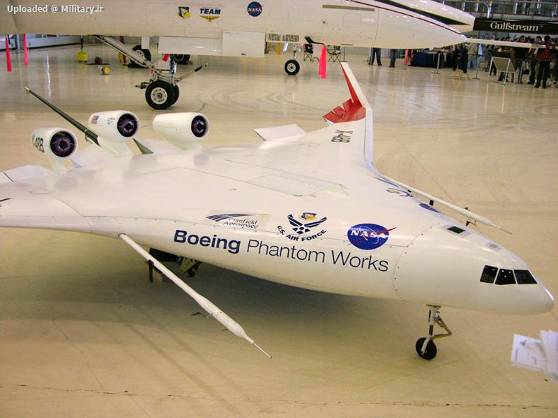 X-48B_on_static_display_at_the_2006_Edwards_Airshow.jpg