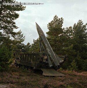 Een_FMC_M752_lanceervoertuig_voor_de_Lan