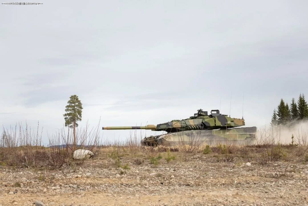 25252525~0.jpg