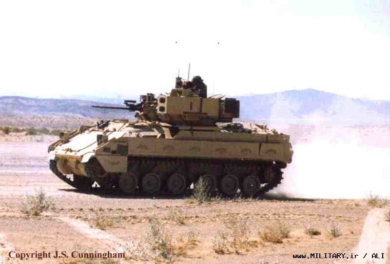 خودروی دفاع هوایی M6 Linebacker 1