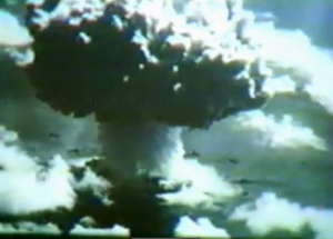 Nuclear_bomb_explosion_at_sea.jpg