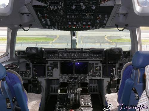 c-17-cockpit.jpg