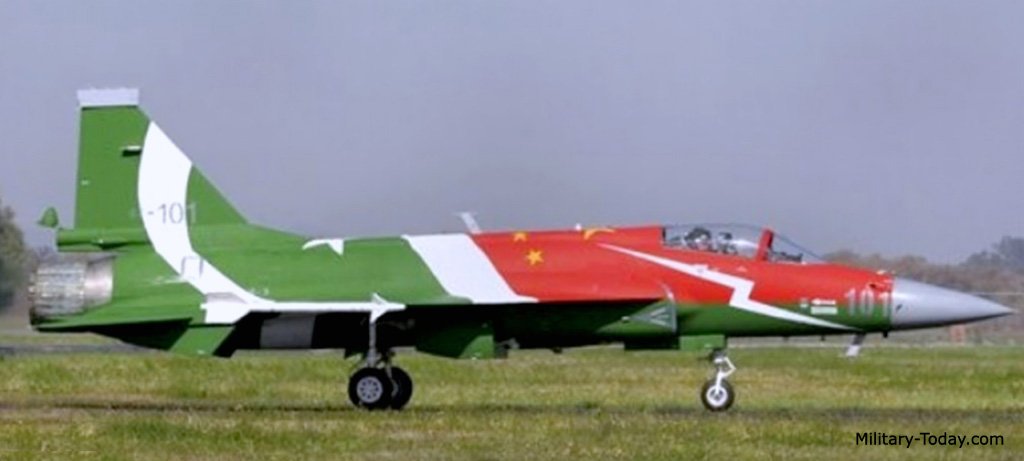 JF - 17 تندرجنگنده چند منظوره- تولید و ساخت مشترک پاکستان و چین 