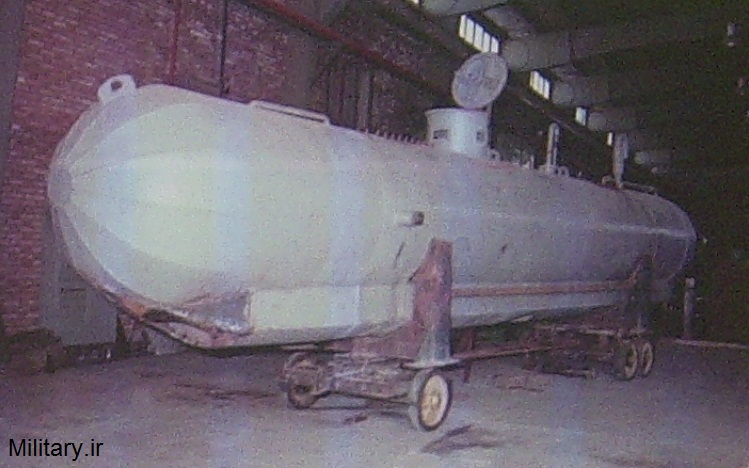 submarine%7E1.jpg